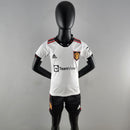 Kit Infantil Manchester United Reserva 22/23 - KARIOCA MULTIMARCAS