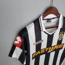 Camisa Juventus Titular 01/02 - Versão Retro - KARIOCA MULTIMARCAS