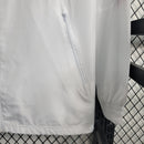 Jaqueta Corta Vento Manchester United 23/24 - Branca - KARIOCA MULTIMARCAS